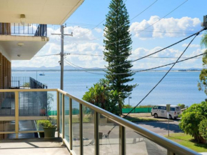 Shoal Court 5 Fabulous location with water views